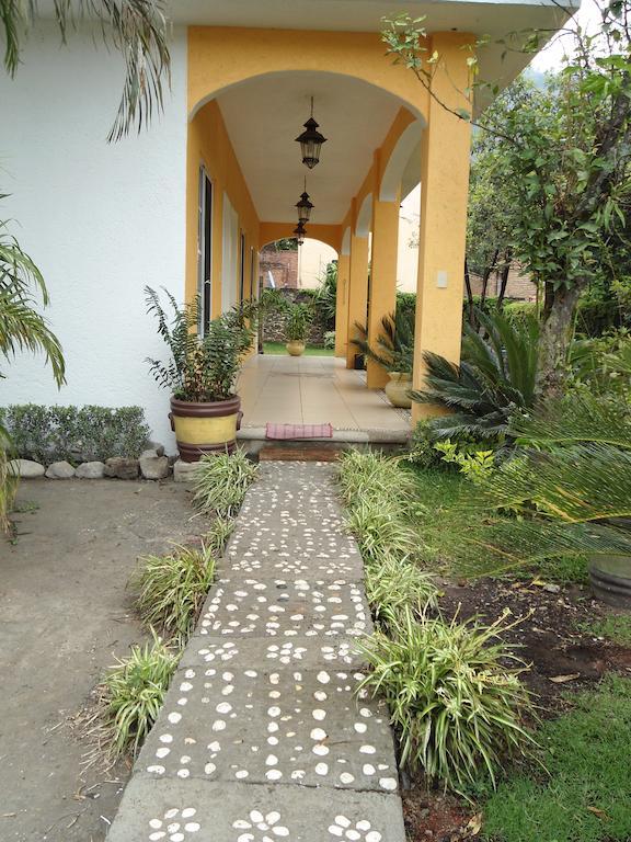 Posada Los Robles テポストラン エクステリア 写真